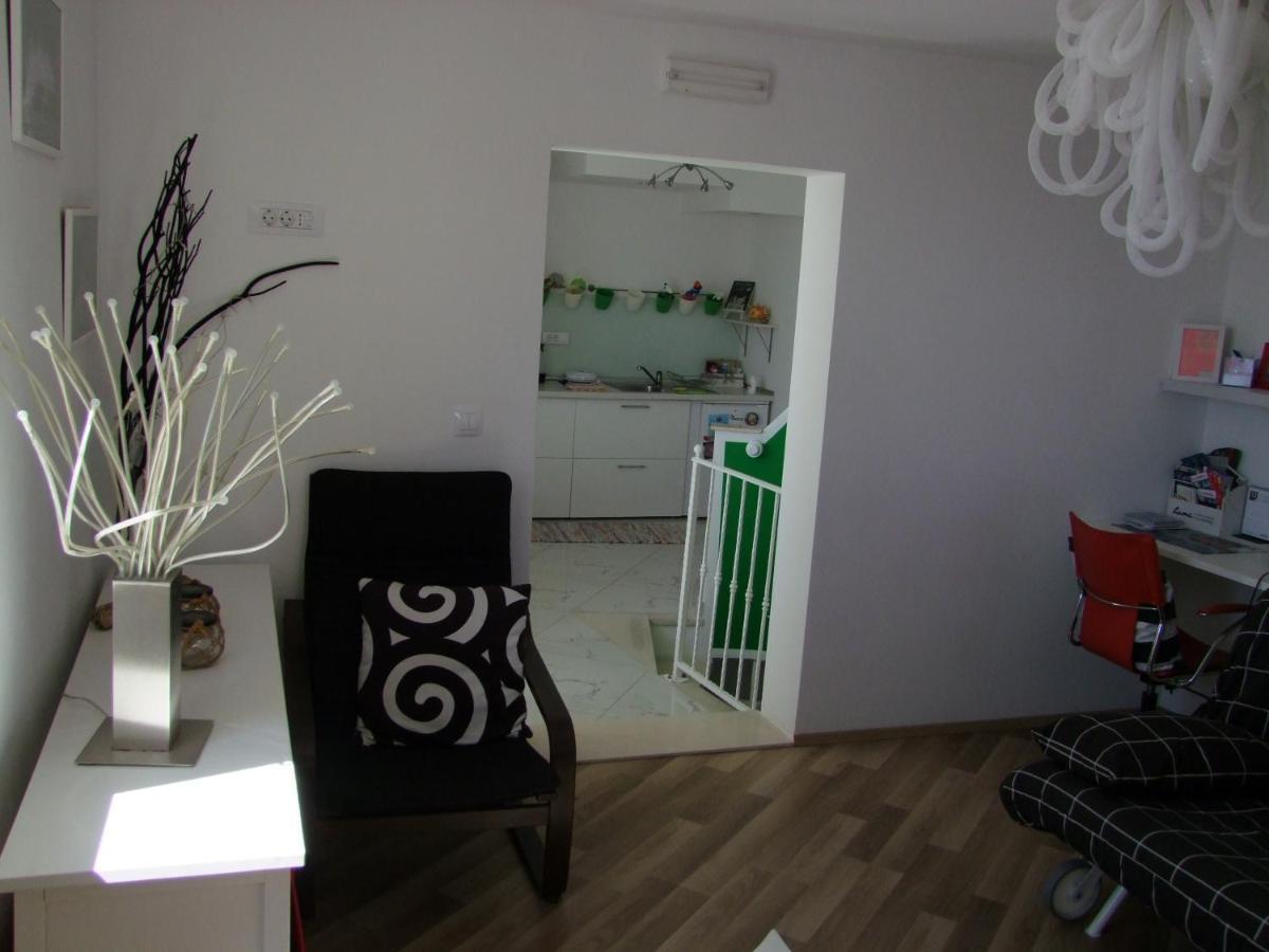 A Bright Hideaway Apartment ดูบรอฟนิก ภายนอก รูปภาพ