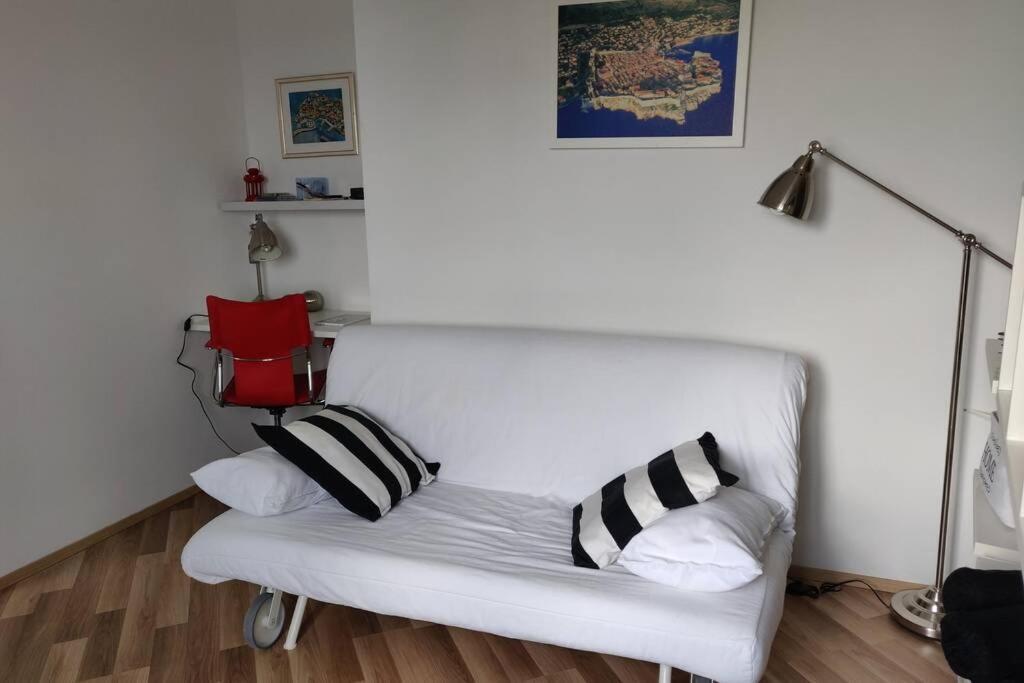 A Bright Hideaway Apartment ดูบรอฟนิก ภายนอก รูปภาพ